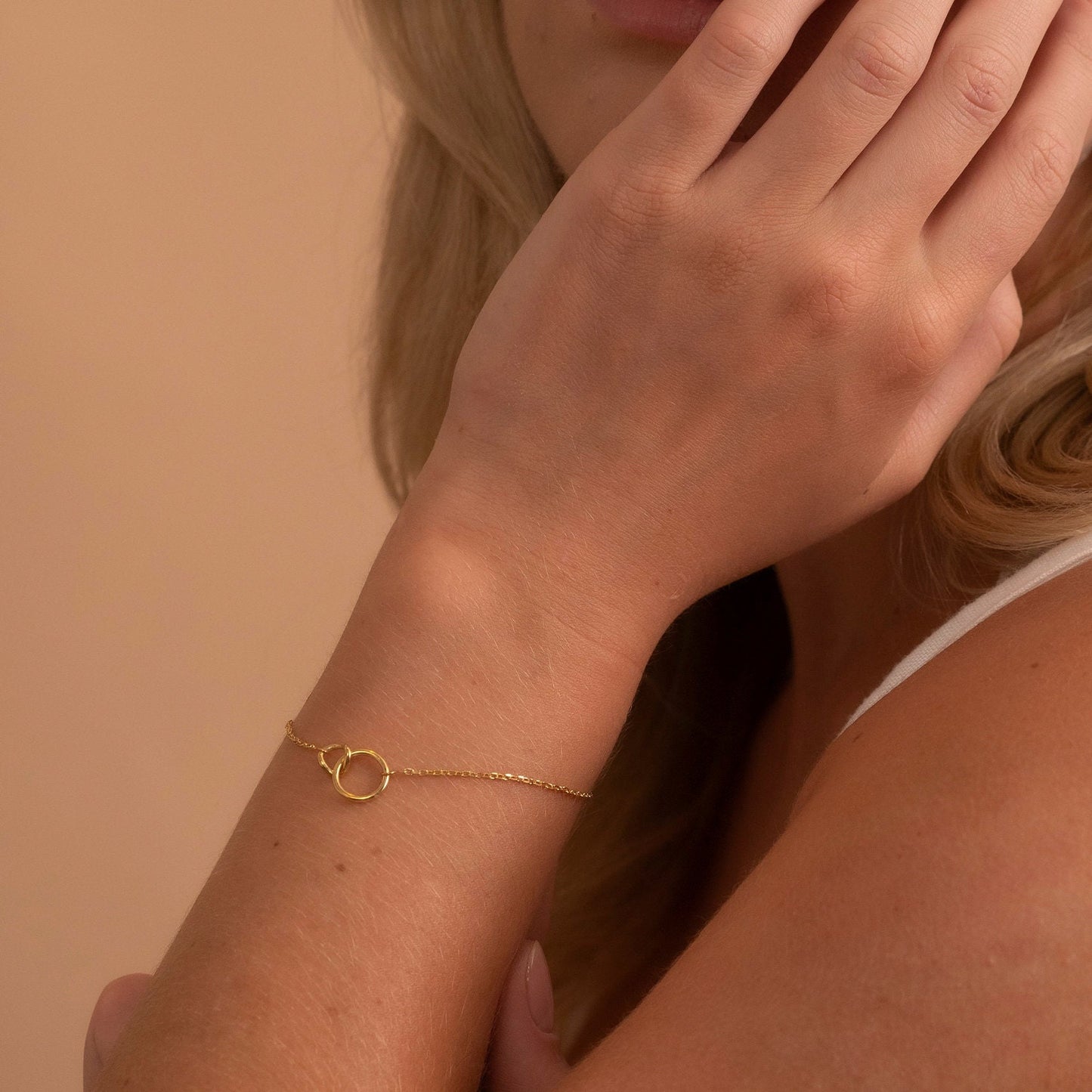 Solid Gold Unity Link Bracelet, Interlocking Double Circles, Intertwined Infinity Bracelet, Handmade Fine Jewelry by Selanica